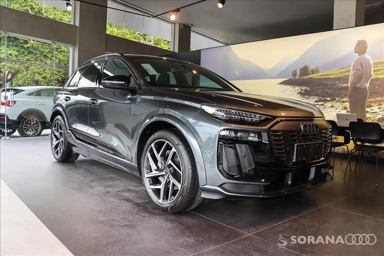 Audi E-Tron Performa. Black Aut. (elétrico) 2025