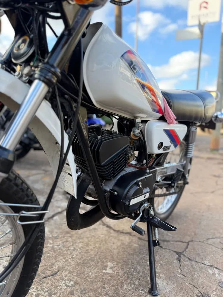 Yamaha tt placa preta 