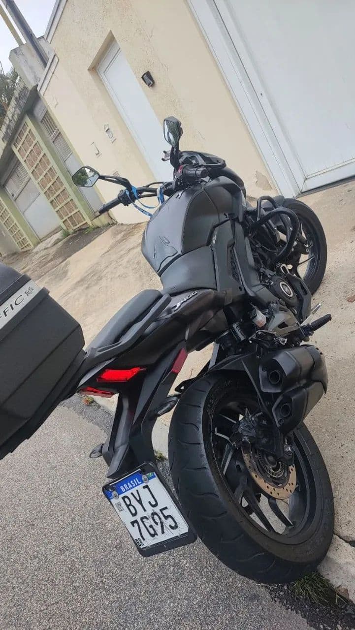 Bajaj 400