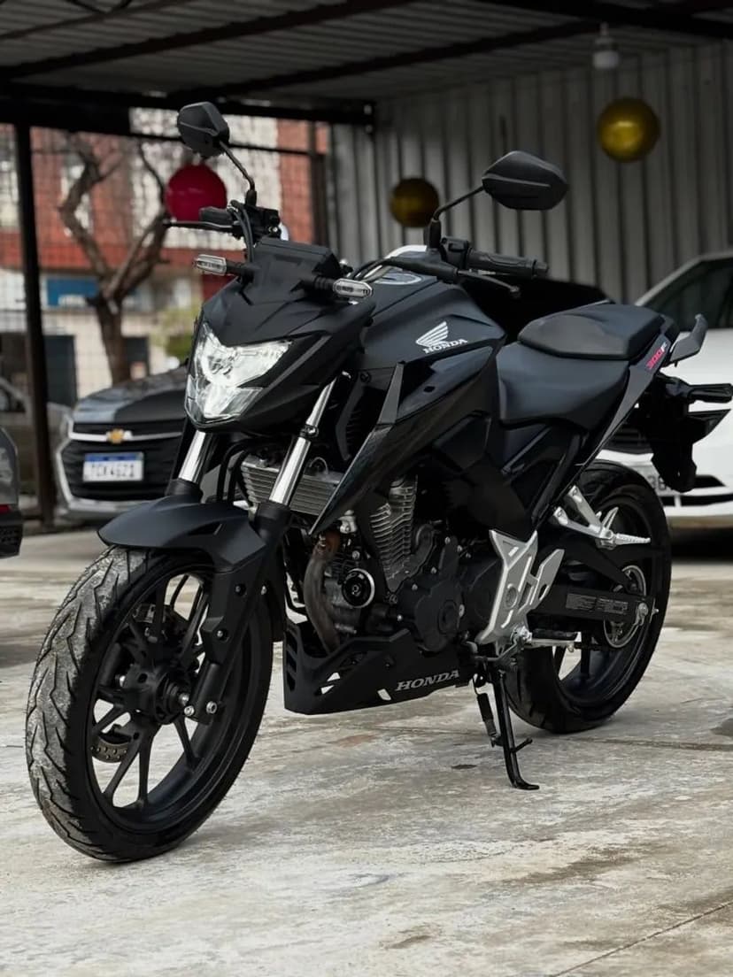 CB 300F 2024
