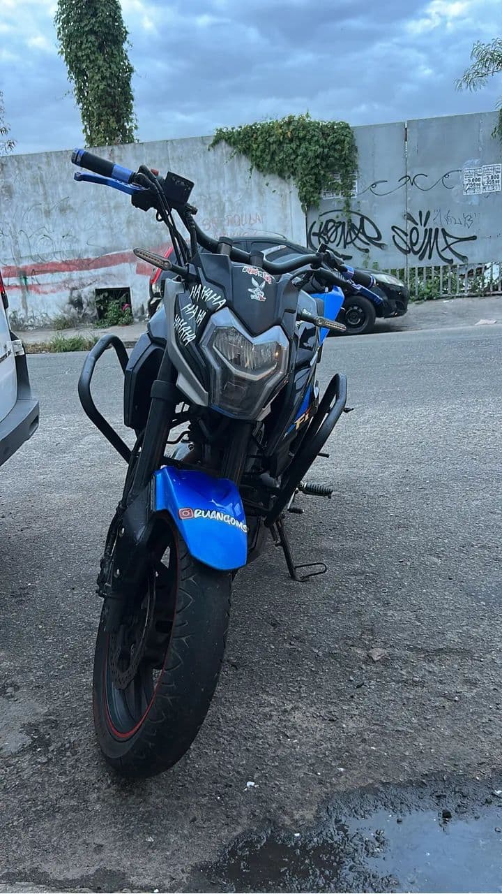 Moto dr160