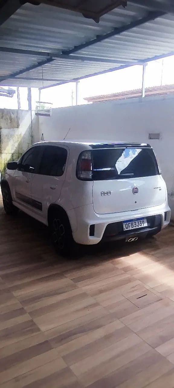 Fiat Uno Sporting 1.4 EVO Fire Flex 8V 4P 2015