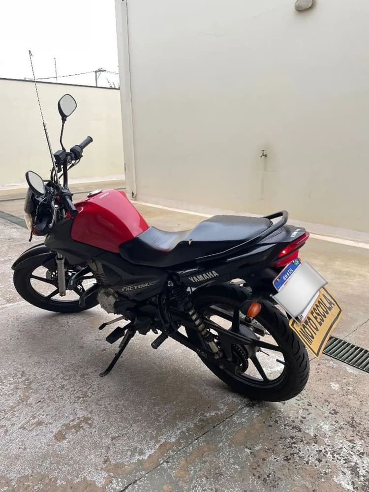 Moto Yamaha ybr 125 Factor