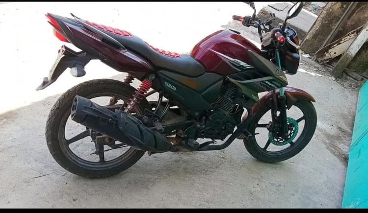 Moto selada e quitada pra venda 