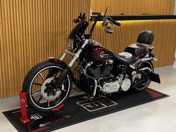 Harley Davidson BREAKOUT FXBR 2015