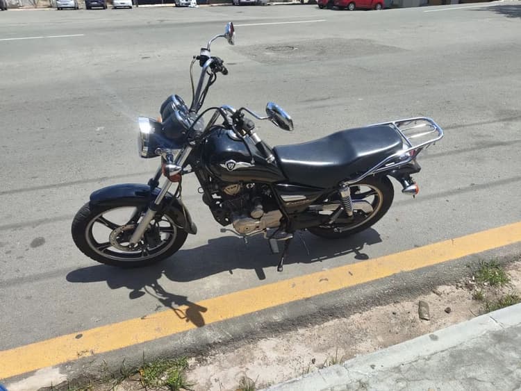 Chopper 2022 - Barata e conservada 