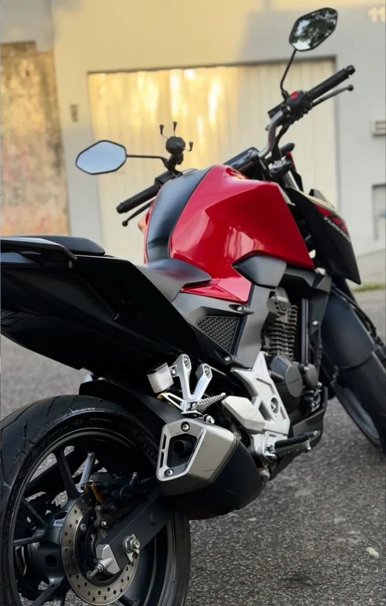 Cb 300f 
