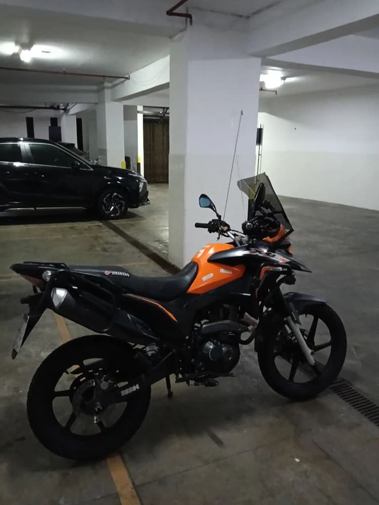 XRE 190 2019 bem conservada 