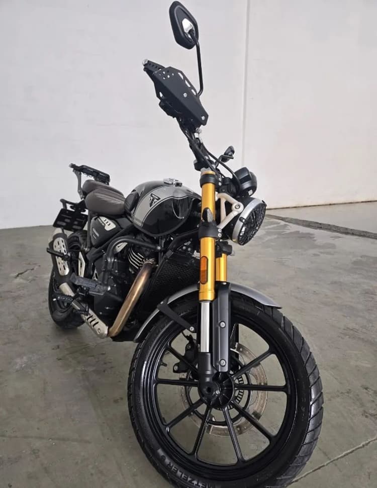 Triumph Scrambler 400 X 2025 | 8.800 KM