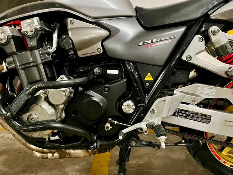 CB 1300F