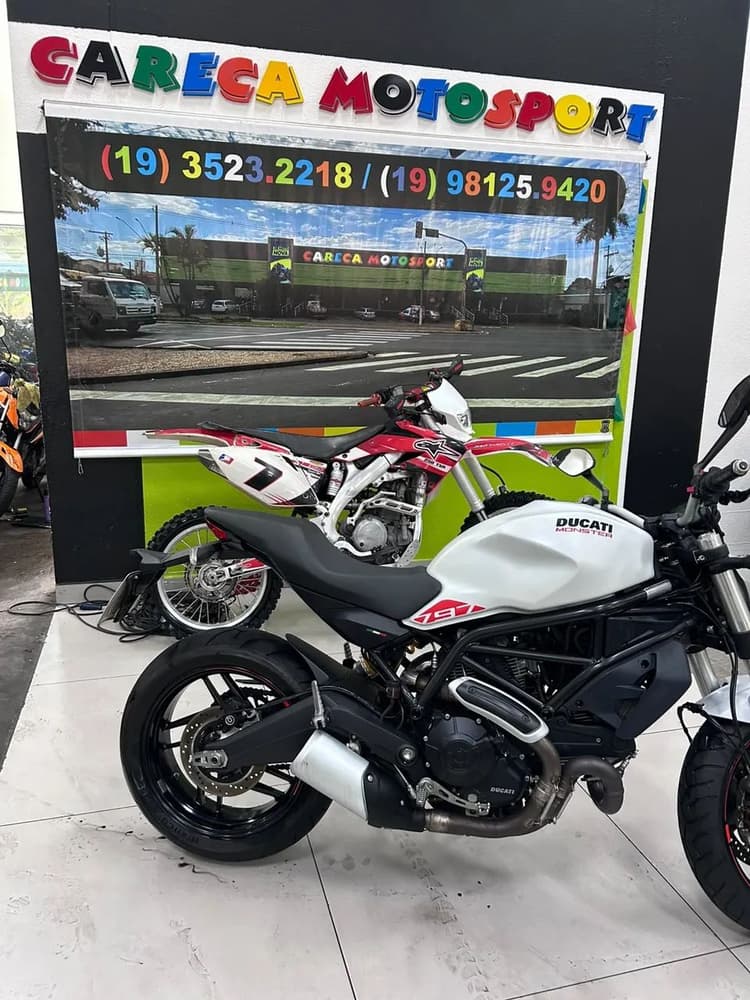 DUCATI MONSTER 797