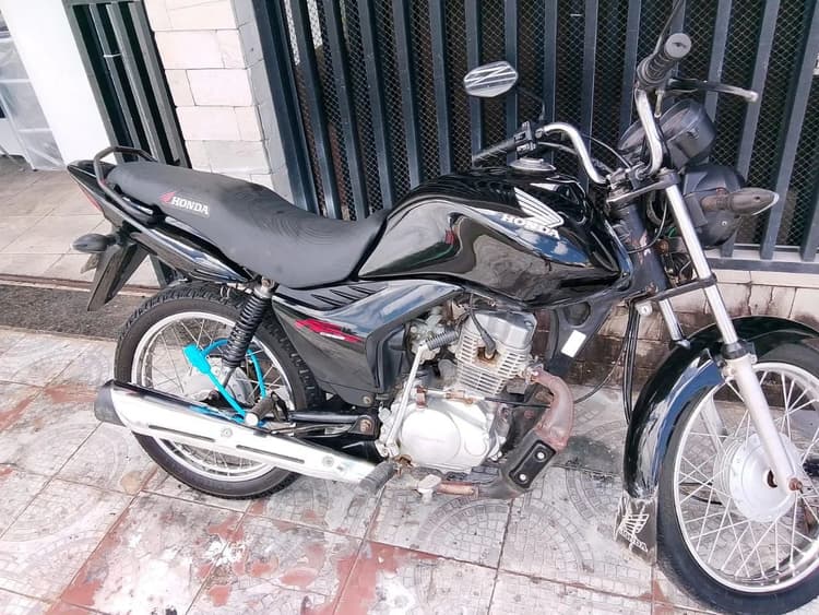 Moto fan pneus bons