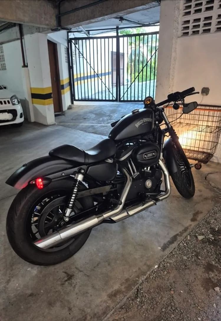 Harley Davidson 883 