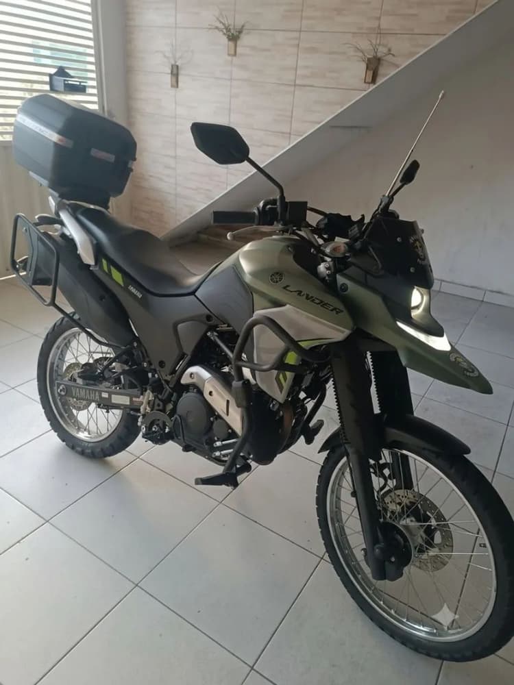 Lander 250 cc em estado de zero 