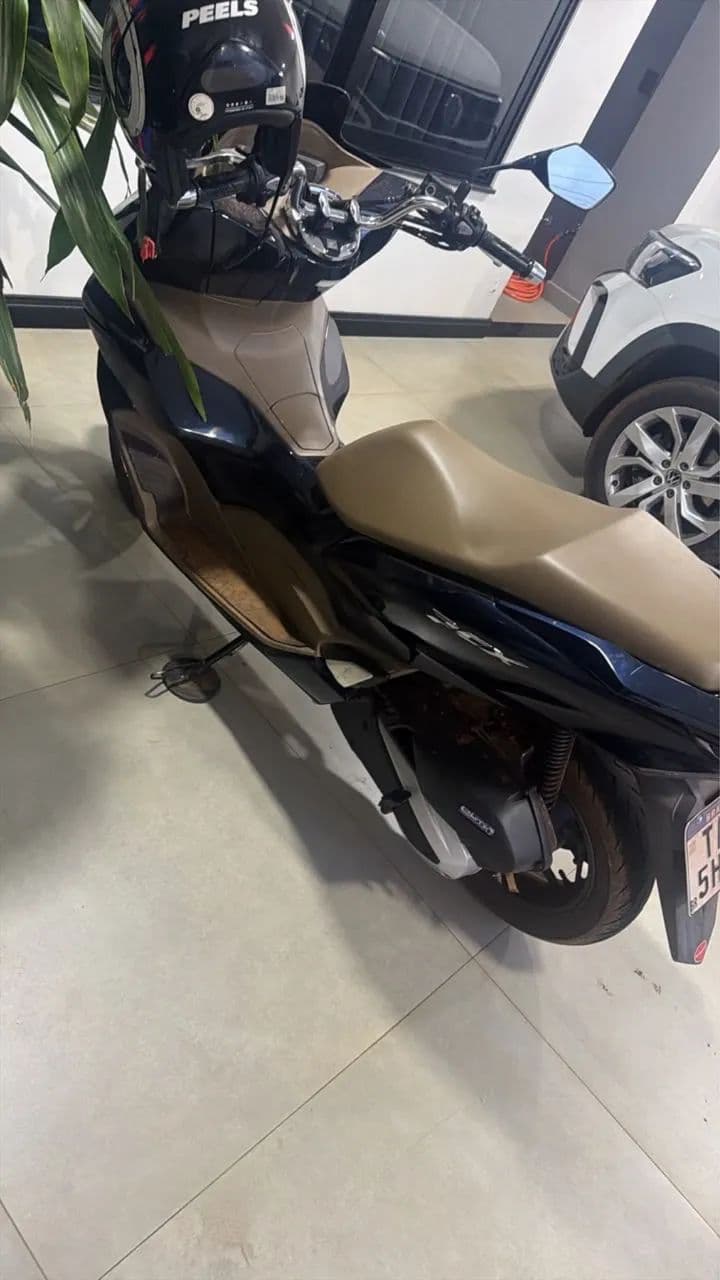 VENDO PCX 160 DLX 