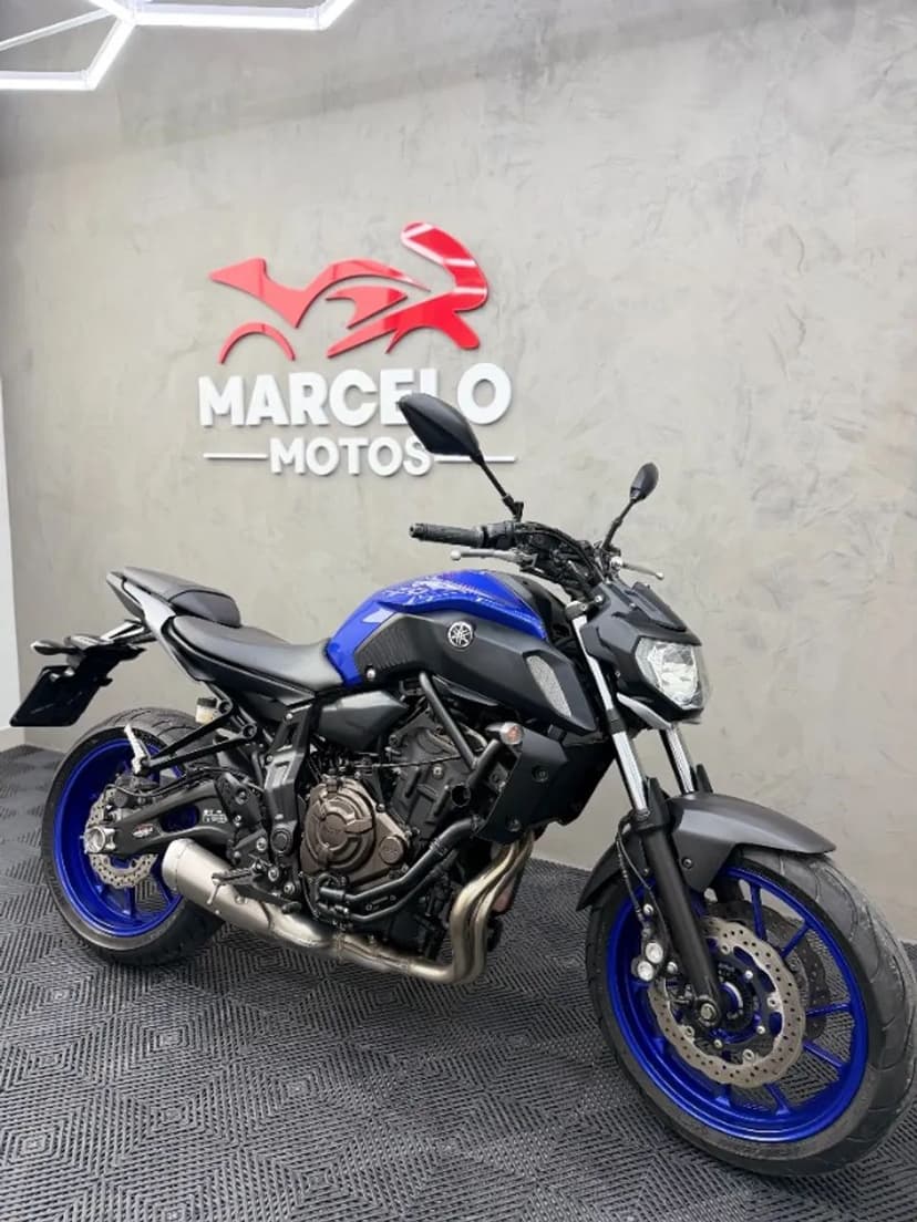 YAMAHA MT-07 2022