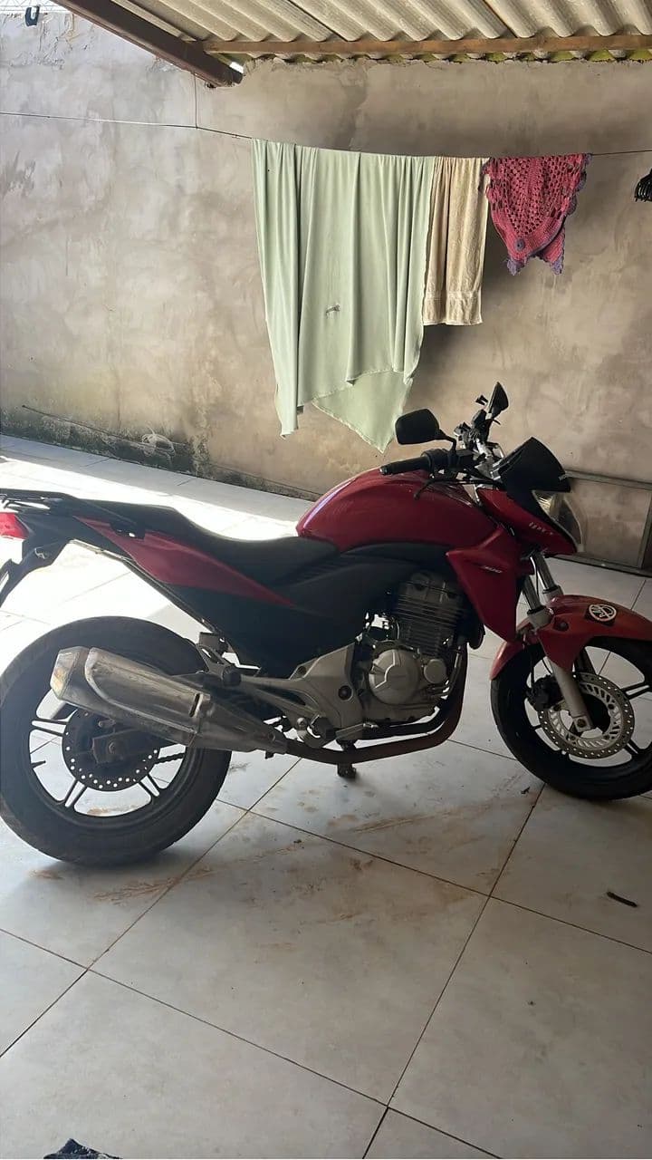 VENDO/TROCO CB300r 2013/2014
