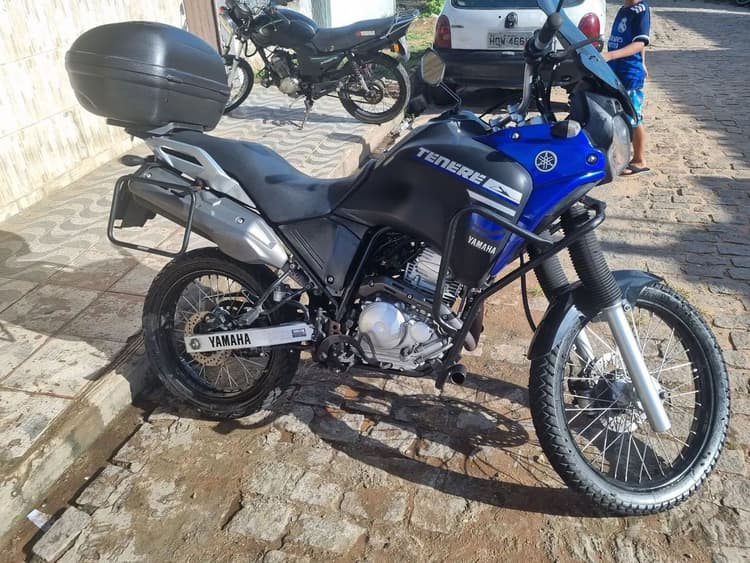 Tenere extra