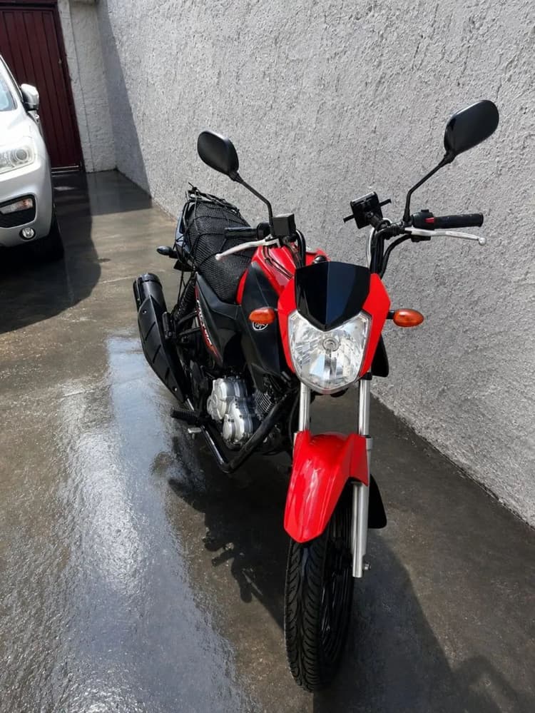 Vendo Yamaha factor bem conservada 