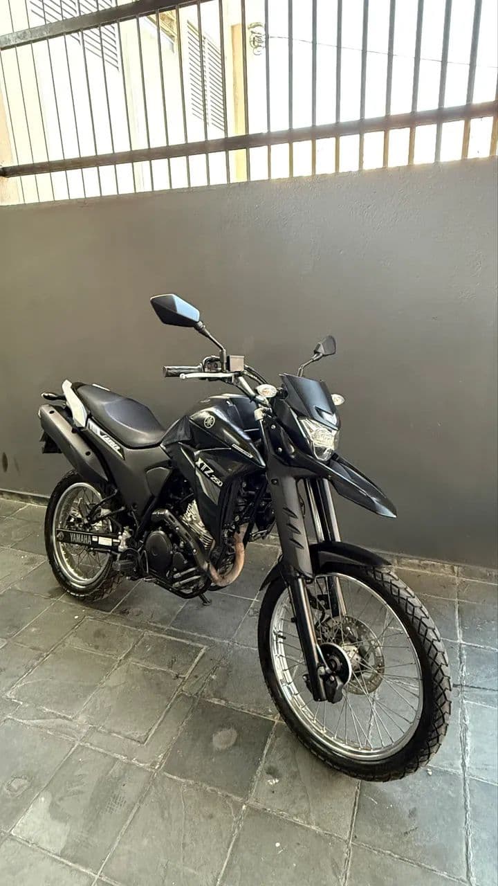 Yamaha XTZ 250 Lander 