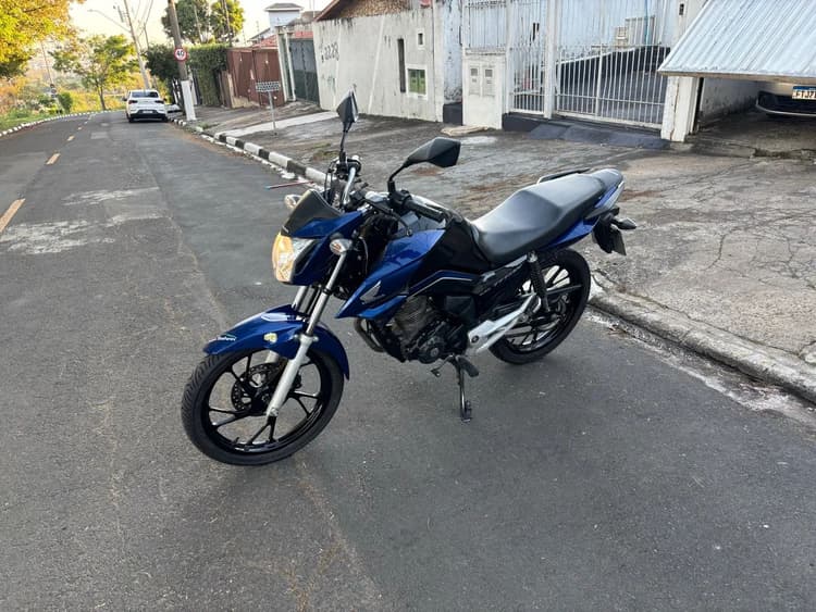 Vendo titan 160 