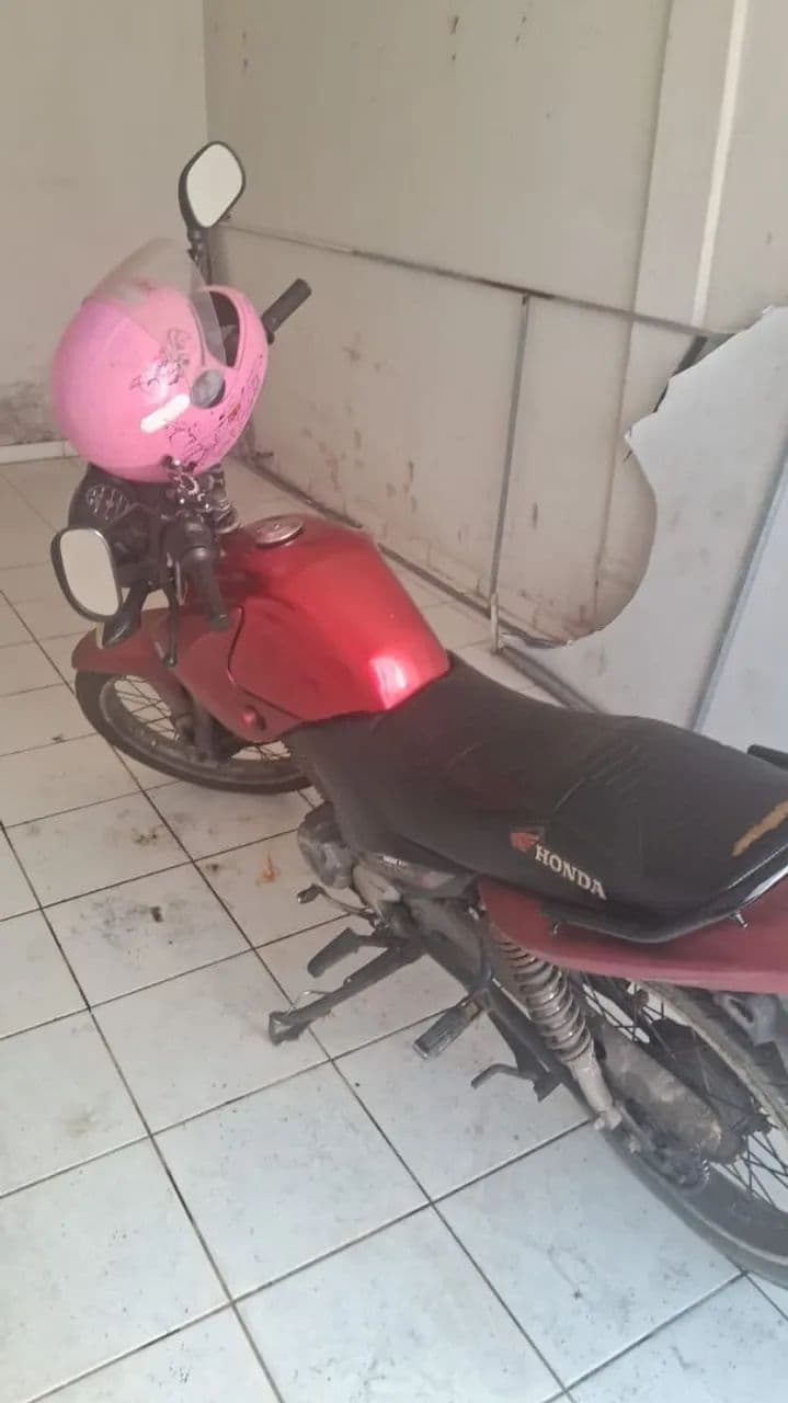 Vendo yamanha com débito de emplamento 