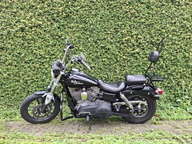 Harley-Davidson Dyna Super Glide 