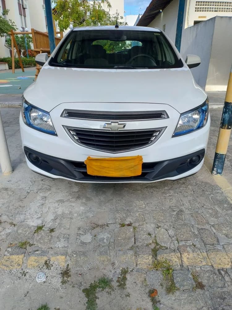 Chevrolet Onix Hatch LT 1.4 8V Flex Power Mec. 4P 2015