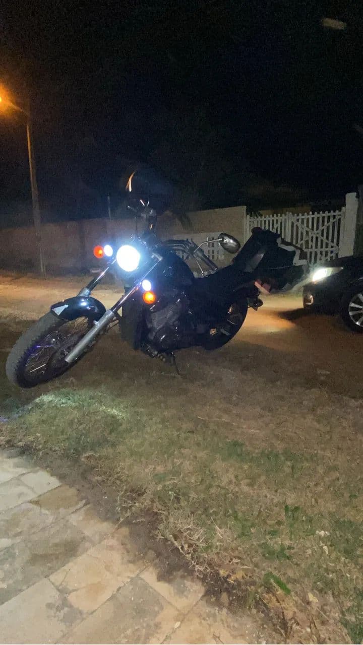 SHADOW 600