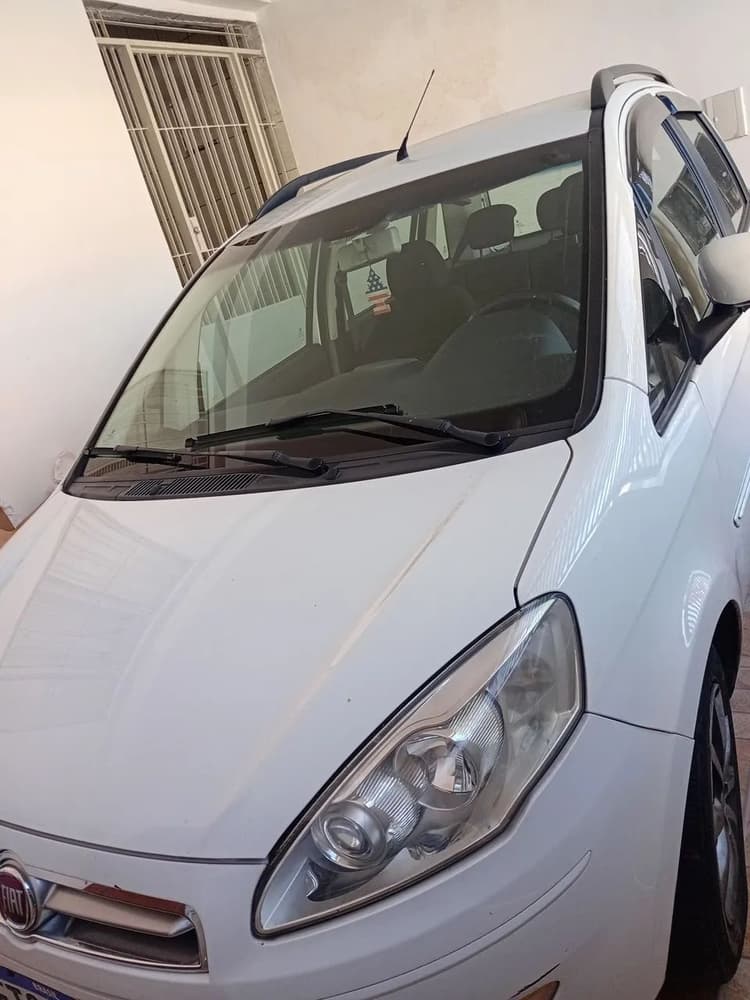 Fiat Idea Attractive 1.4 Fire Flex 8V 5P 2014