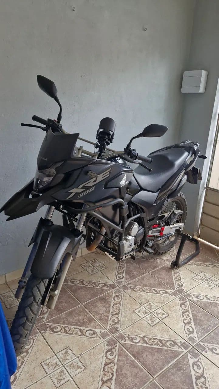 Xre300  