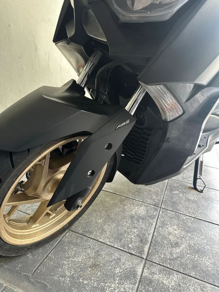 X Max 