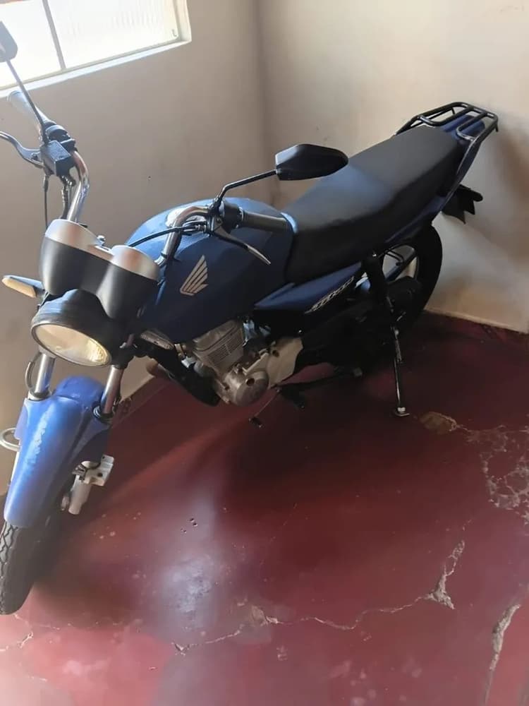 Titan 150 ano 2004 
