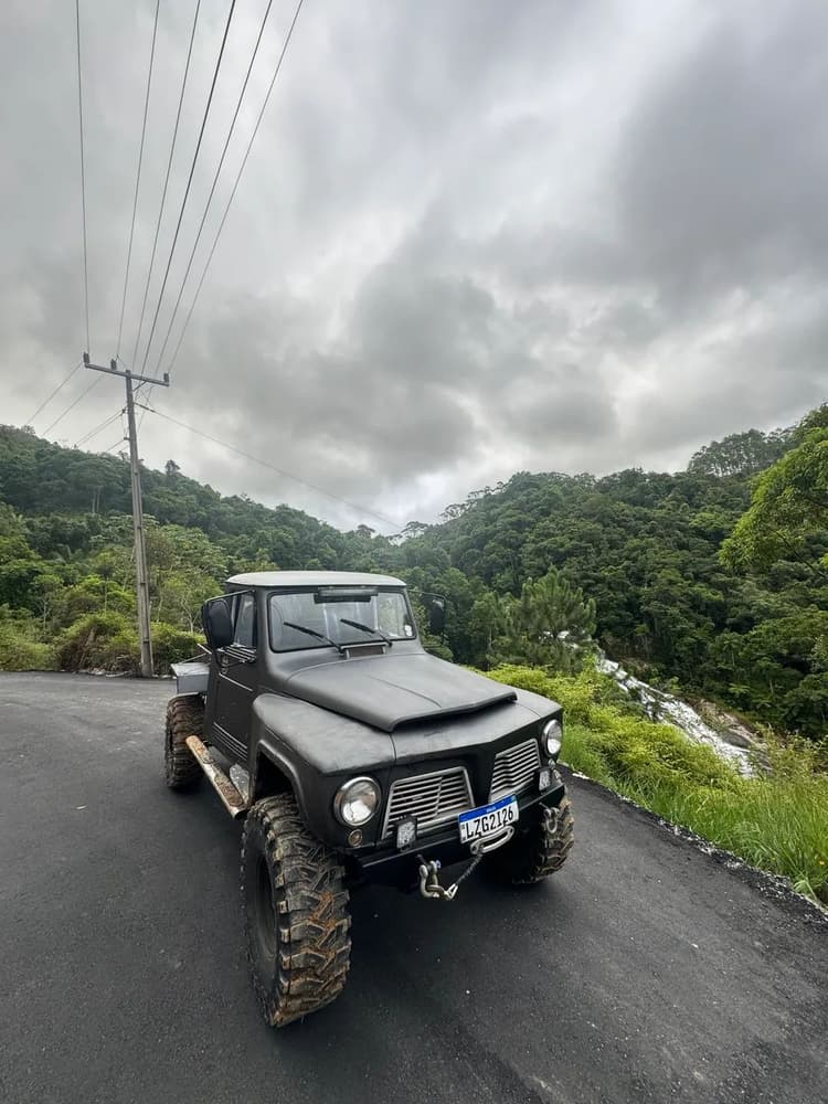 Ford F-75 4X4 2.3 1970