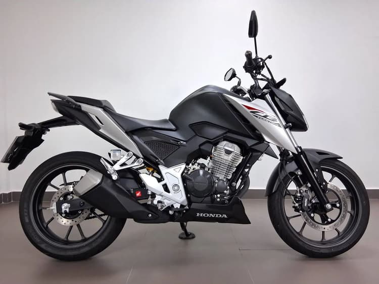 HONDA CB 3