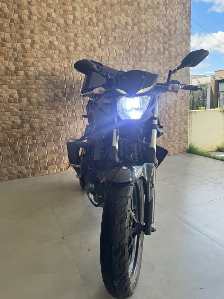 Moto -Mt 03 Preta 2015 