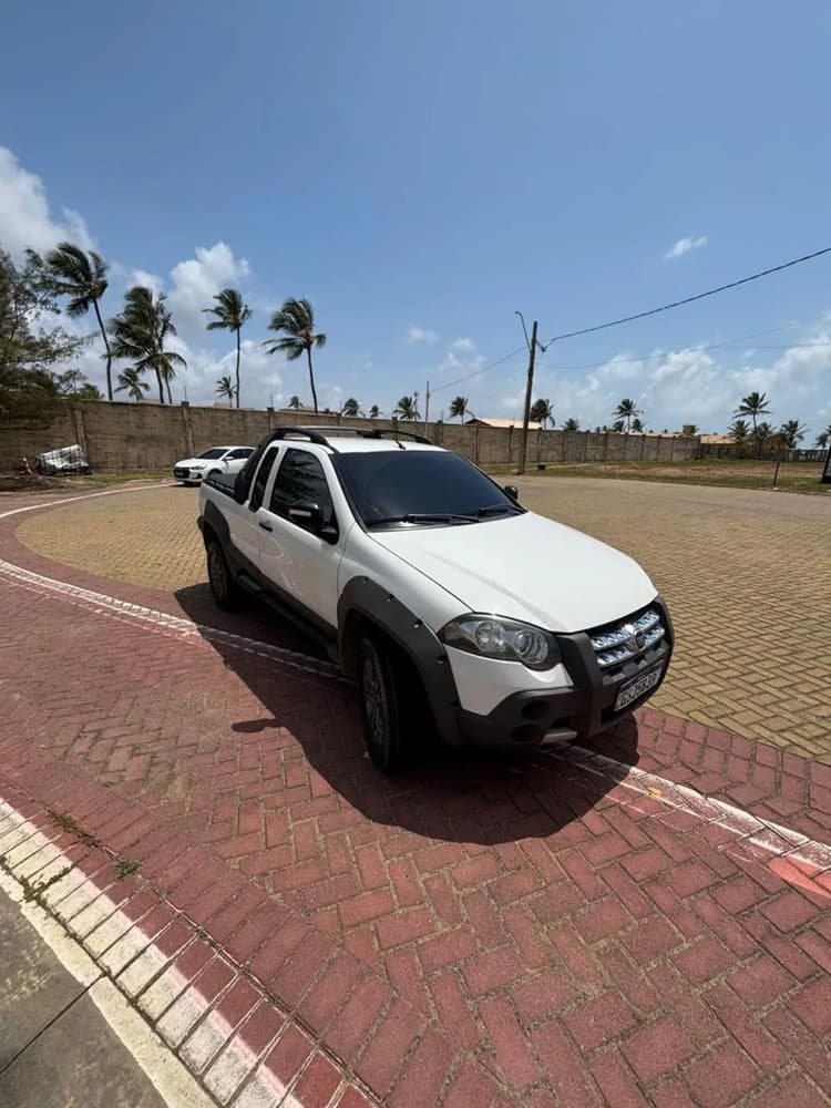 Fiat Strada Adventure 1.8/ 1.8 Locker Flex CE 2012