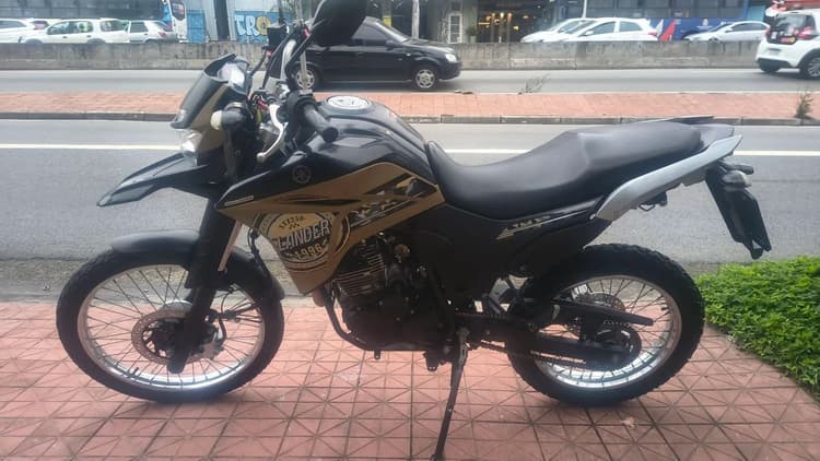 lander 250 único dono 
