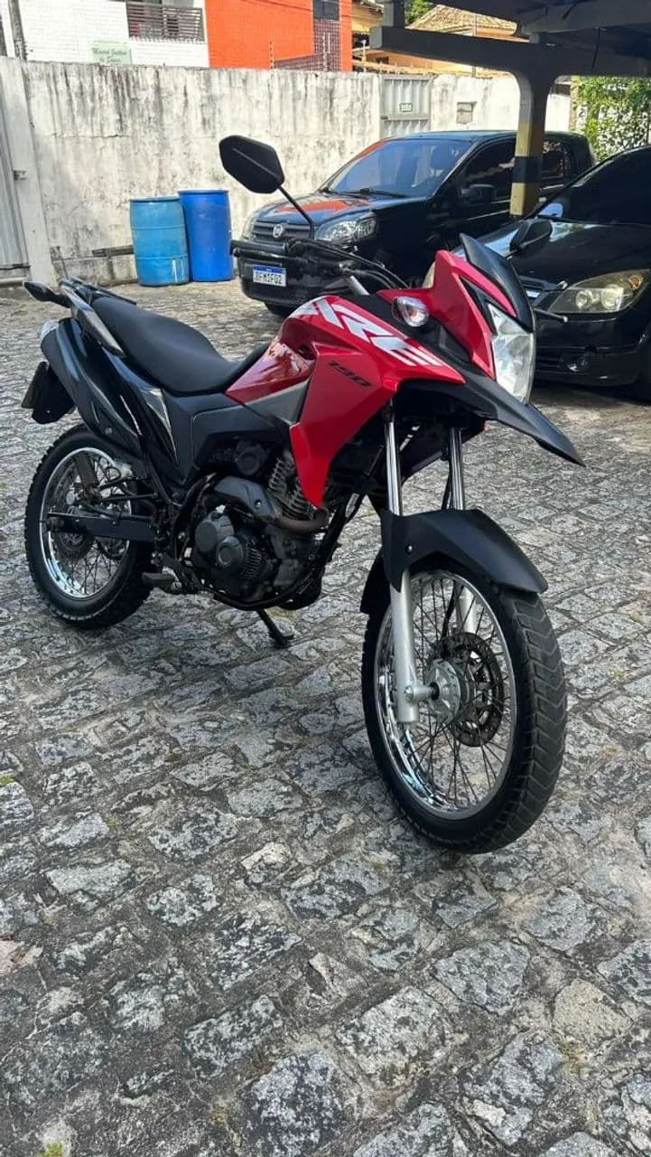 XRE 190 ano 2023