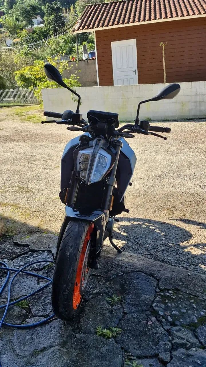 KTM DUKE 390