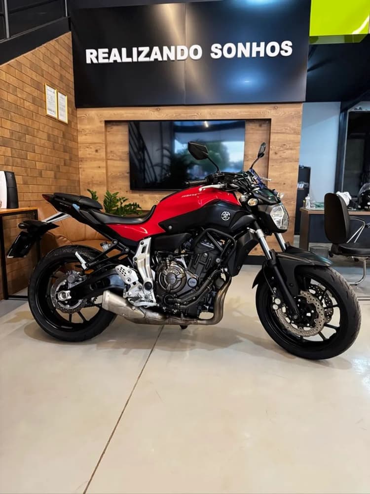 Yamaha MT-07 700 cc 