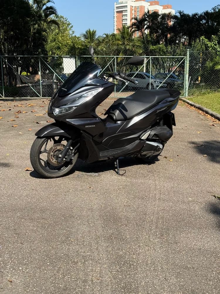 Honda PCX CBS 2024