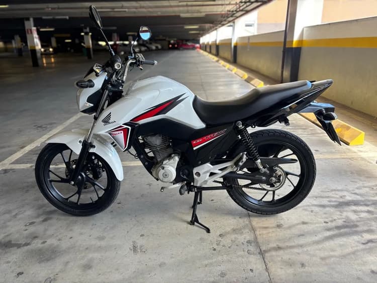 Titan 160