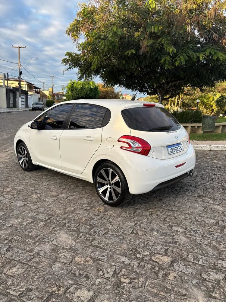 Peugeot 208 Active/active Pack 1.5 Flex 8V 5P 2014
