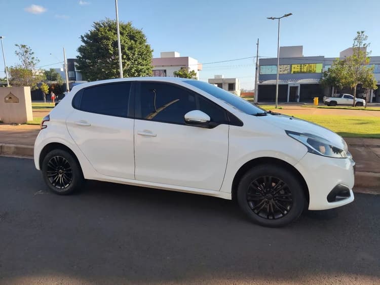Peugeot 208 Active Pack 1.2 Flex 12V 5P Mec. 2017