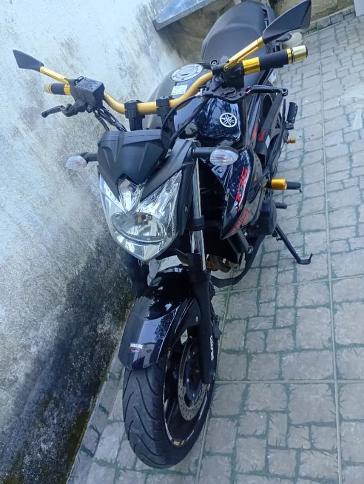 Yamaha X j6 2012