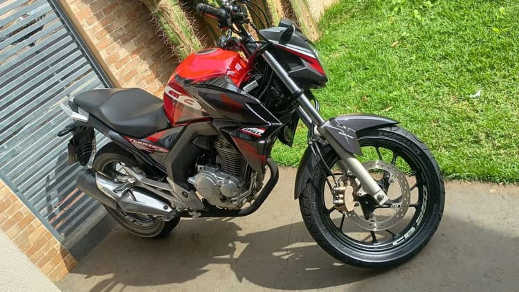 Twister cb 250 