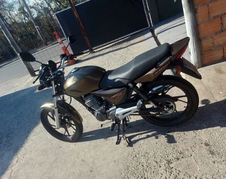 Titan 150 esd cinza rust  toda Restaurada 