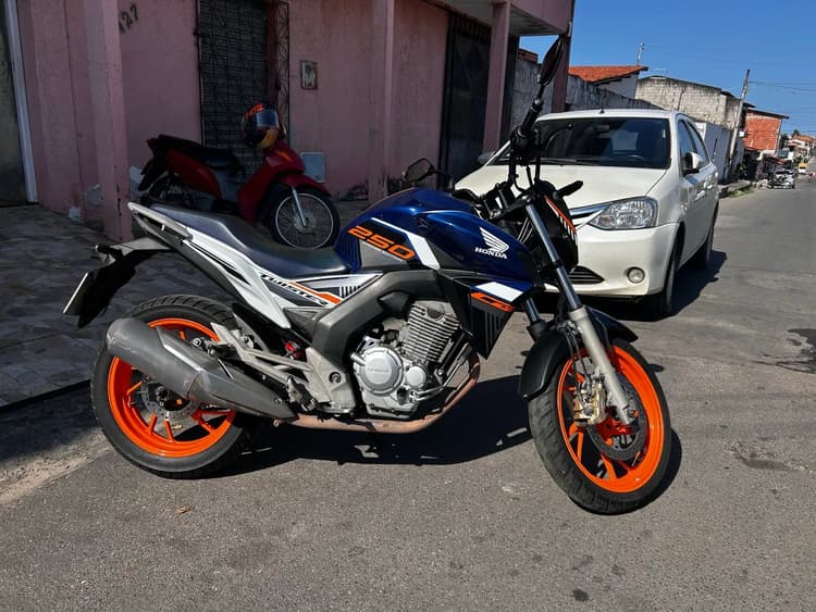 CB TWISTER 250 