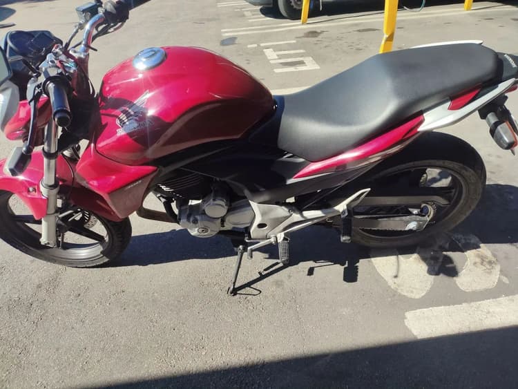 Moto em bom estado 